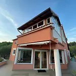 Dom wakacyjny Kuca Za Odmor Alfis - Jezera