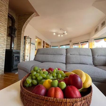 Kuca Za Odmor Alfis - Holiday home Jezera