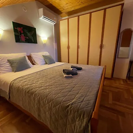 Holiday home Kuca Za Odmor Alfis -