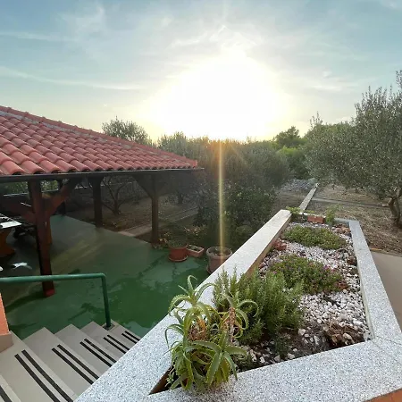 Holiday home Kuca Za Odmor Alfis -