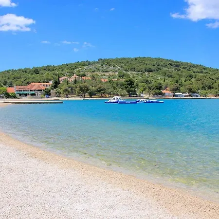 Holiday home Kuca Za Odmor Alfis - Jezera