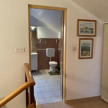 Holiday home Kuca Za Odmor Alfis - Jezera