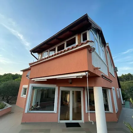 Holiday home Kuca Za Odmor Alfis - Jezera