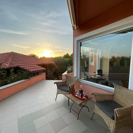 Kuca Za Odmor Alfis - * Езера