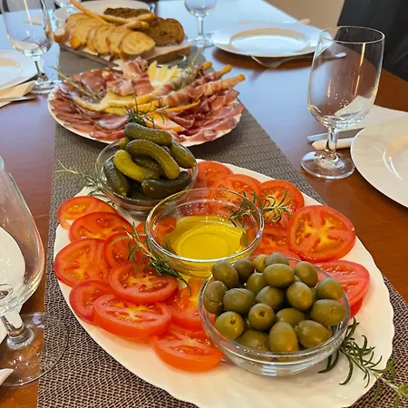 Holiday home Kuca Za Odmor Alfis -