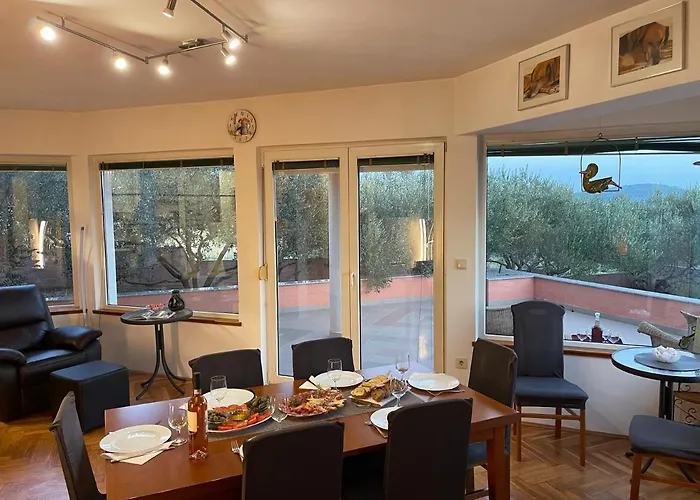 Vakantiehuis Kuca Za Odmor Alfis - Jezera