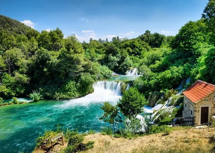 Kuca Za Odmor Alfis - 제제라