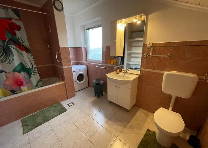 Vakantiehuis Kuca Za Odmor Alfis - Jezera